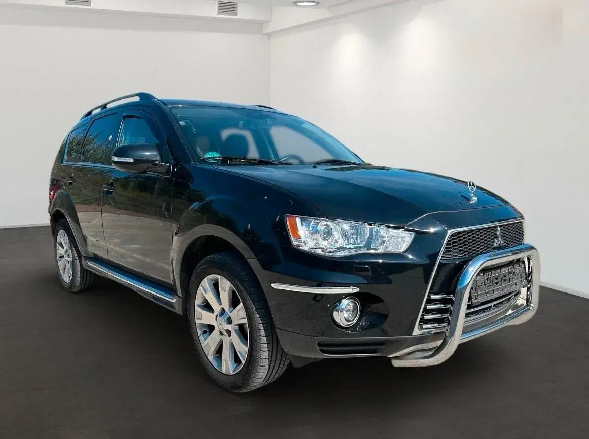 Gebraucht Mitsubishi Outlander 177 PS (130 kW) 2011 Schwarz SUV