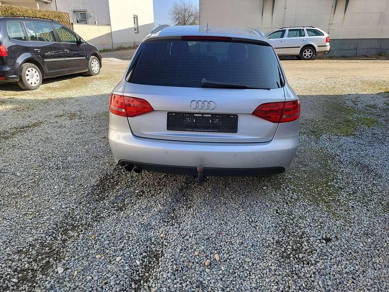 Gebraucht Audi A4 Attraction 160 PS (117 kW) 2008 Eissilber metallic Kombi