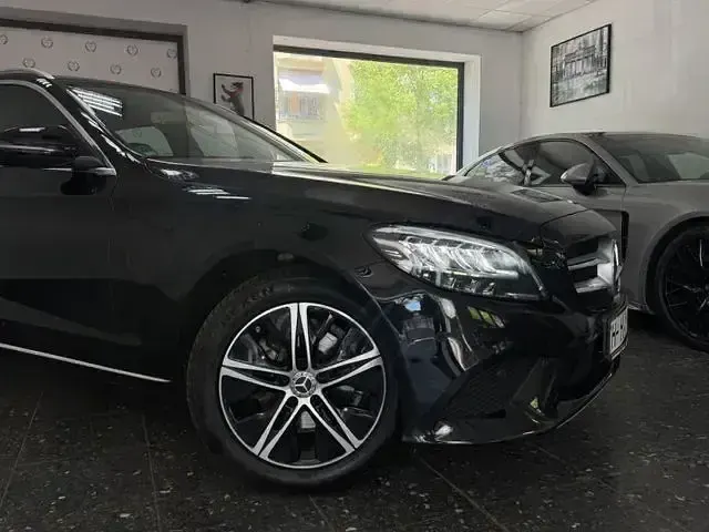 Gebraucht Mercedes C200 184 PS (135 kW) 2020 Schwarz Kombi