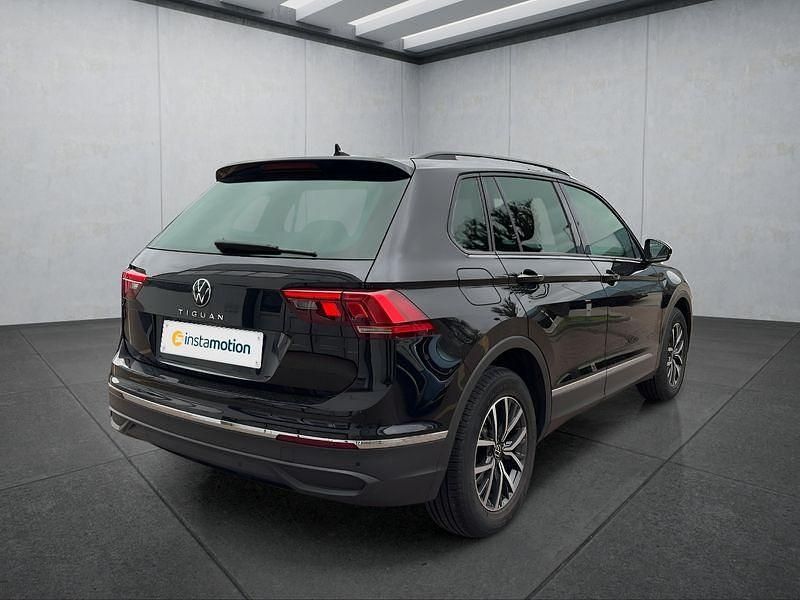 Gebraucht VW Tiguan 150 PS (110 kW) 2024 Schwarz SUV