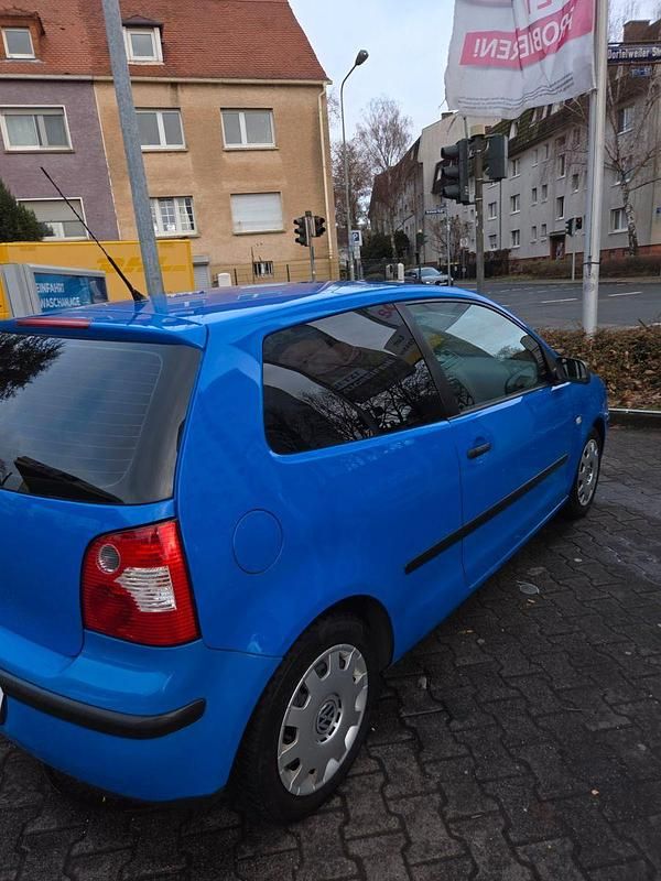 Gebraucht VW Polo 54 PS (39 kW) 2003 Blau Limousine
