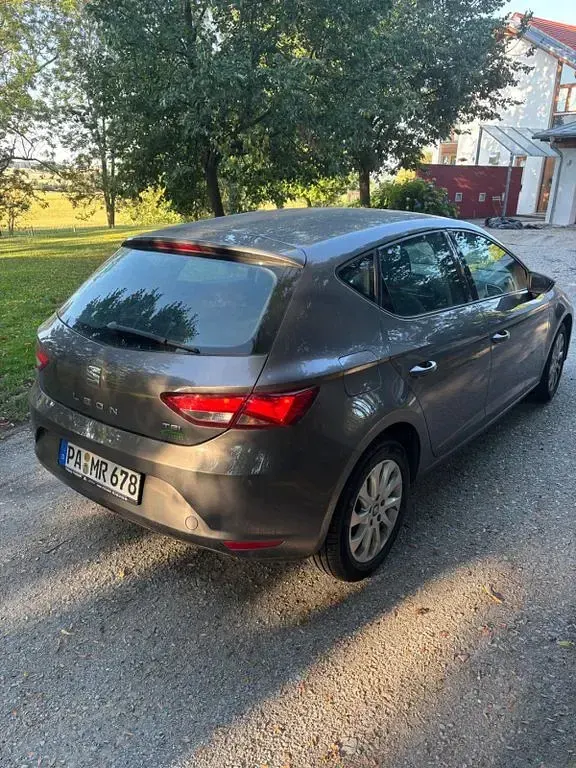 Gebraucht Seat Leon ST Reference 110 PS (80 kW) 2016 Grau Kombi