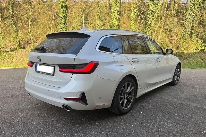 Gebraucht BMW 320 Luxury Line 184 PS (135 kW) 2020 Weiß Kombi