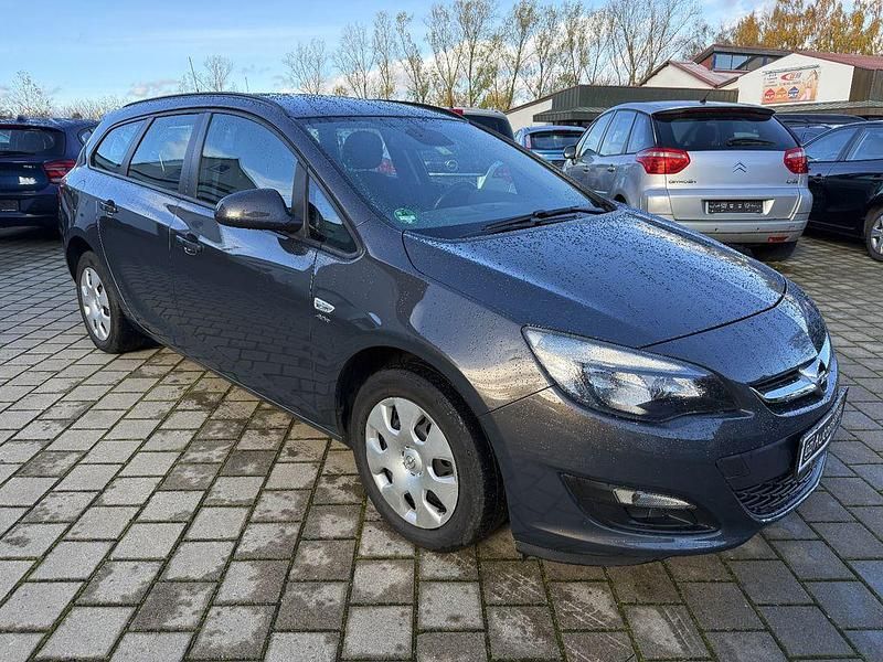 Gebraucht Opel Astra 120 PS (88 kW) 2013 Grau Kombi