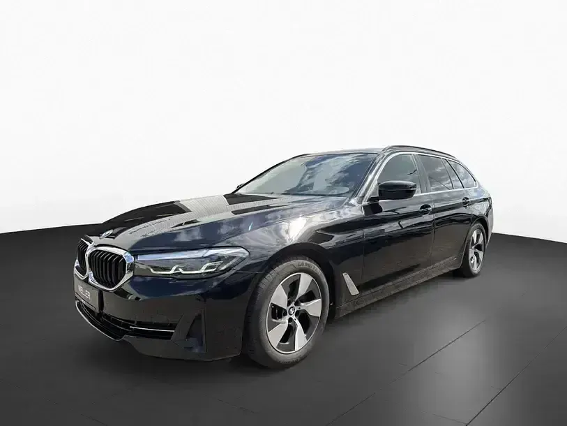 Gebraucht BMW 520 M Sport 184 PS (135 kW) 2021 Bmw 520i touring (schwarz) Kombi