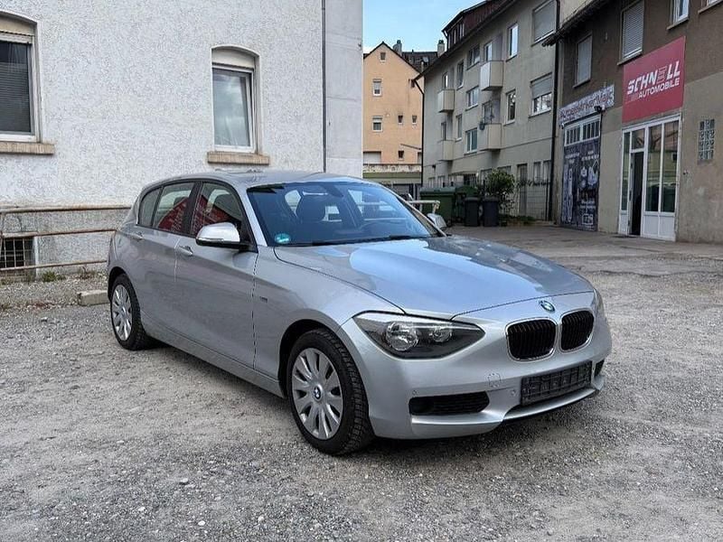 Gebraucht BMW 116 Advantage 116 PS (85 kW) 2014 Silber Kleinwagen