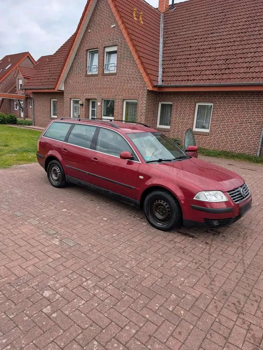 Gebraucht VW Passat 101 PS (74 kW) 2001 Rot Kombi