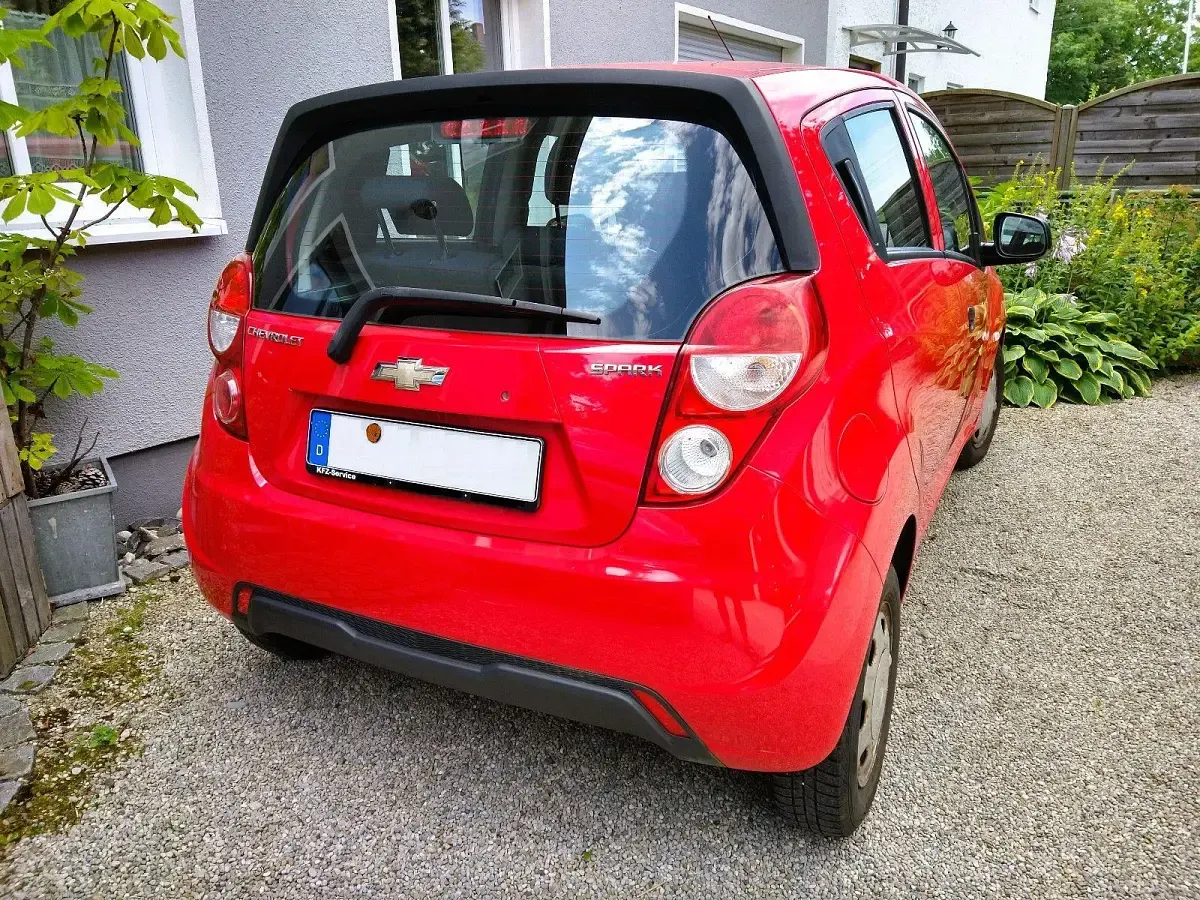 Używany Chevrolet Spark LS 68 KM (50 kW) 2013 Czerwony Hatchback
