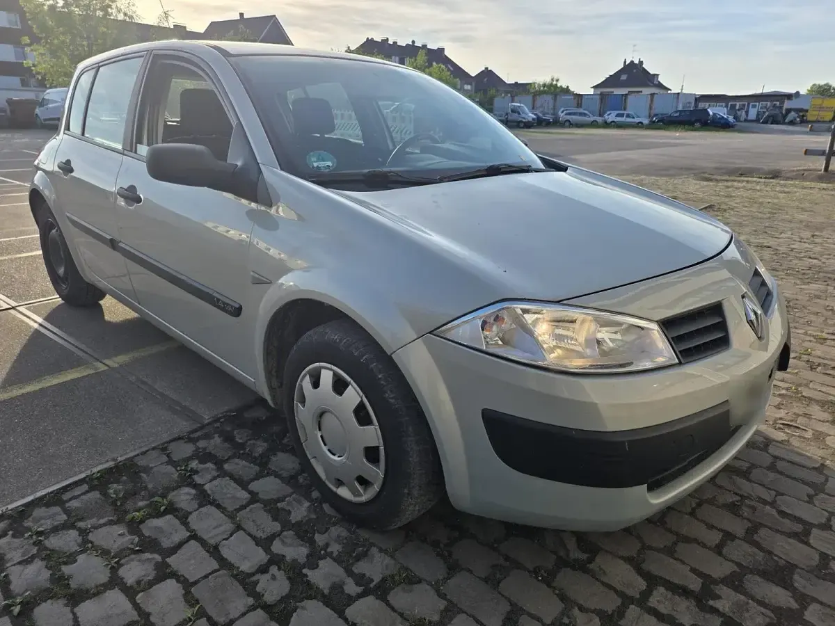 Brugt Renault Mégane II 98 HK (72 kW) 2003 Sølv Sedan