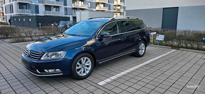 Gebraucht VW Passat Highline 140 PS (102 kW) 2012 Blau Kombi