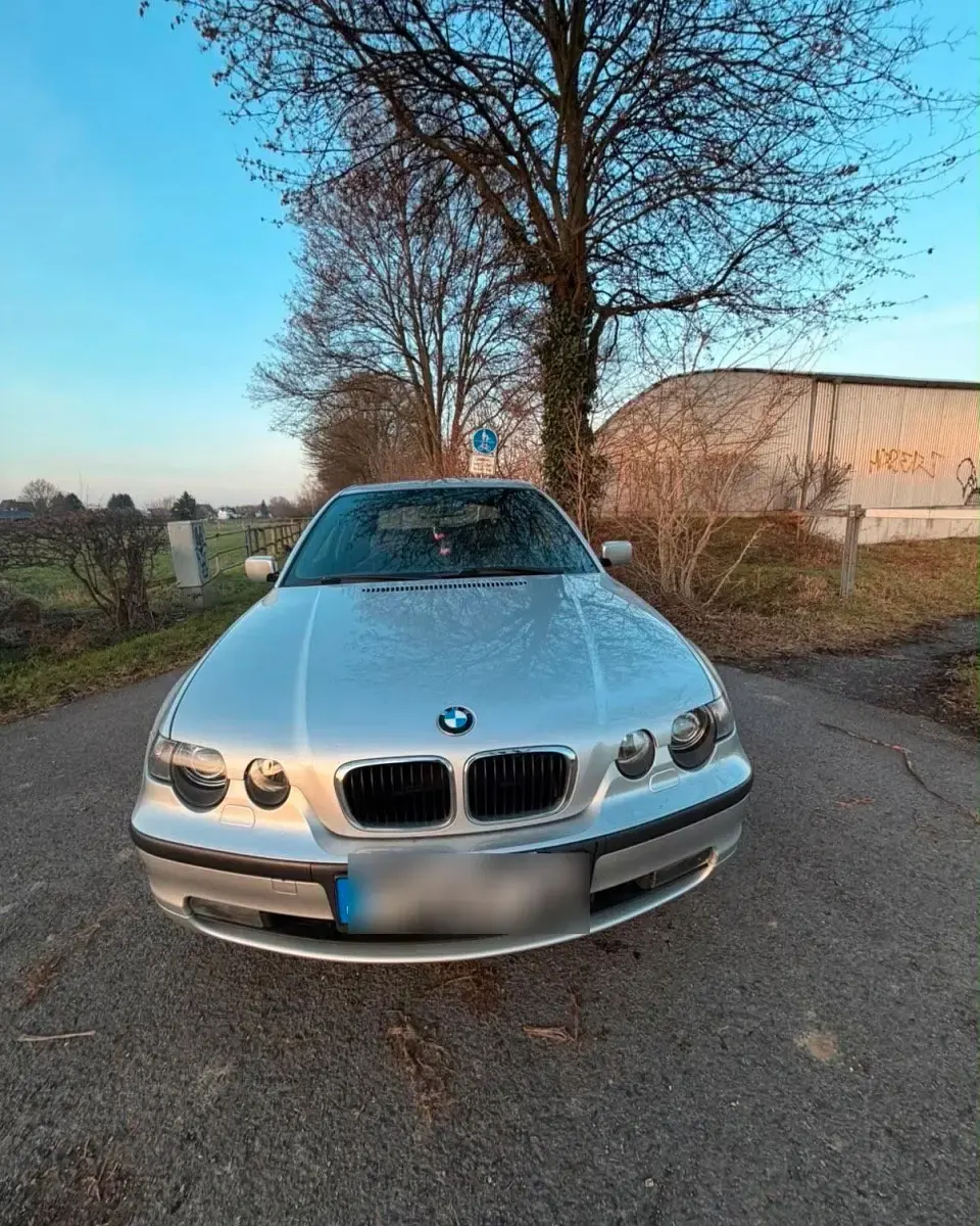 Gebraucht BMW 316 116 PS (85 kW) 2002 Silber Limousine