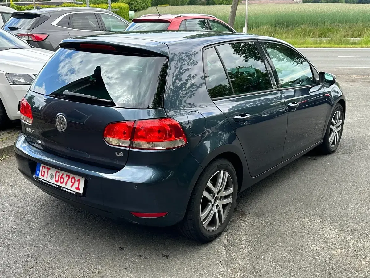 Gebraucht VW Golf VI Comfortline 102 PS (75 kW) 2009 Grau Kleinwagen
