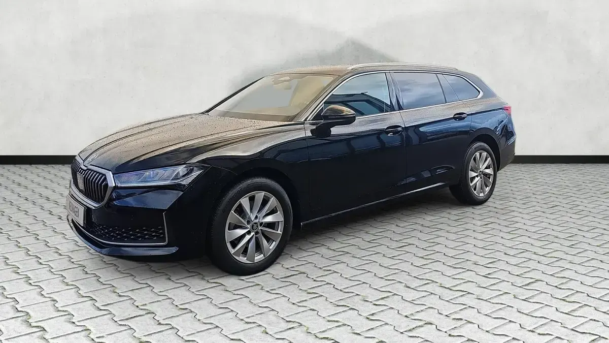 Neu Skoda Superb Selection 150 PS (110 kW) 2026 Onyxschwarz metallic Kombi
