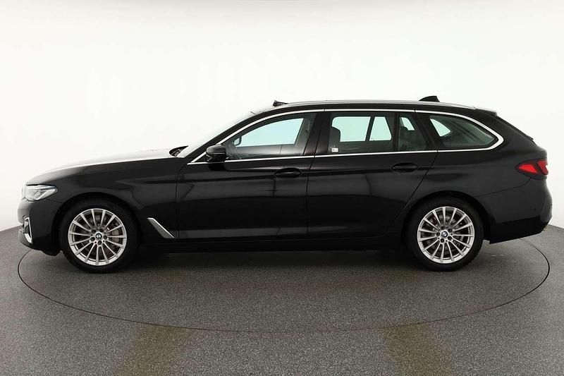 Gebraucht BMW 530 Luxury Line 252 PS (185 kW) 2023 Schwarz Kombi
