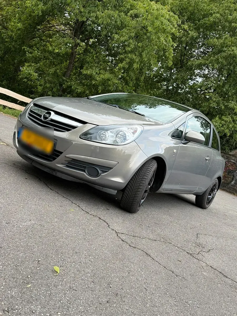 Używany Opel Corsa 102 KM (75 kW) 2010 Szary Hatchback