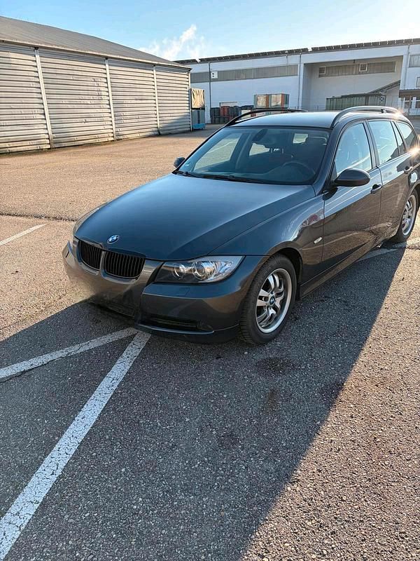 Gebraucht BMW 318 129 PS (94 kW) 2006 Grau Kombi