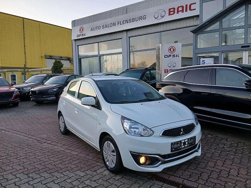 Gebraucht Mitsubishi Space Star Basis 71 PS (52 kW) 2018 Weiß Kleinwagen