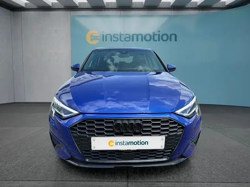 Gebraucht Audi A3 116 PS (85 kW) 2024 Blau Limousine