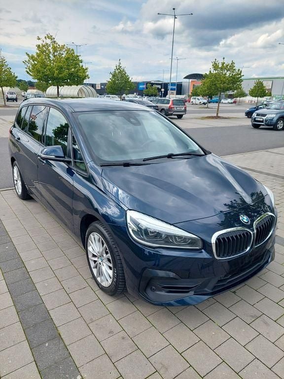 Blau Gebraucht 2019 BMW 216 Gran Tourer Advantage Van / Kleinbus | 13.400 € (Fairer Preis) - Bild 1/4
