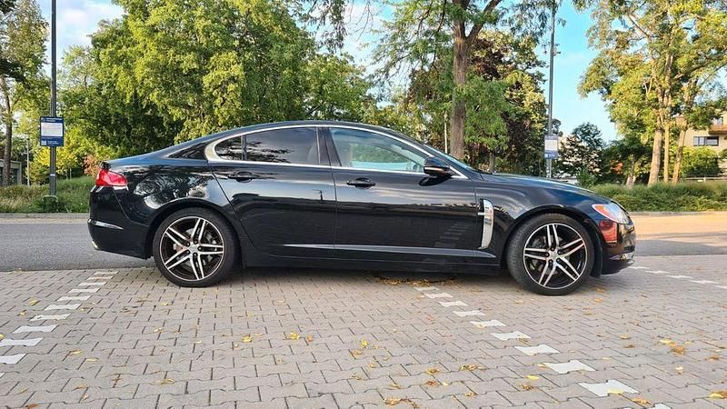 Schwarz Gebraucht 2010 Jaguar XF Luxury Limousine | 8.500 € (Fairer Preis) - Bild 1/4