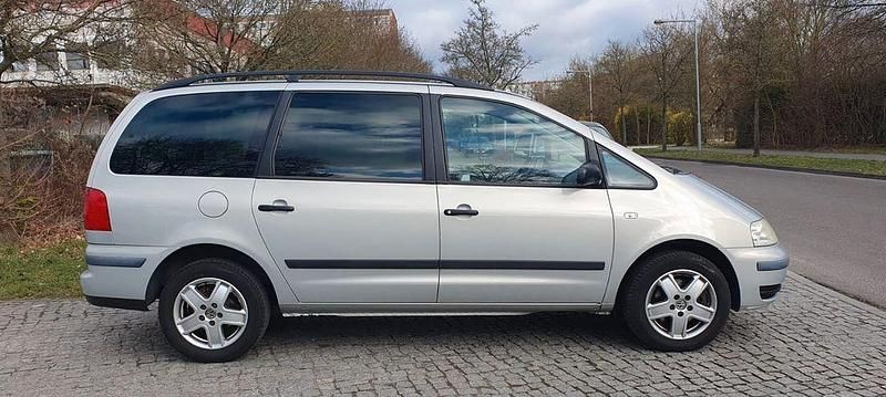 Gebraucht VW Sharan Highline 116 PS (85 kW) 2002 Silber Van / Kleinbus