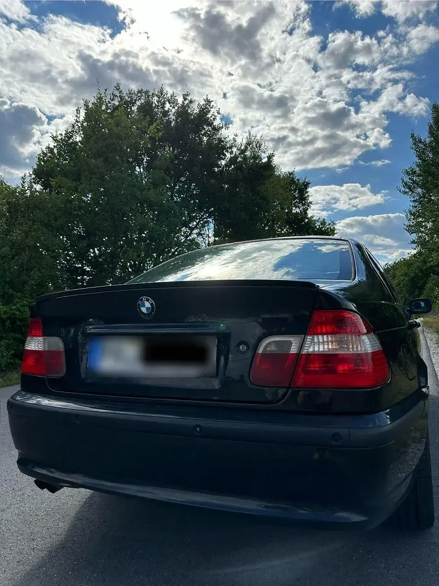 Gebraucht BMW 320 Sport Line 170 PS (125 kW) 2002 Schwarz Limousine