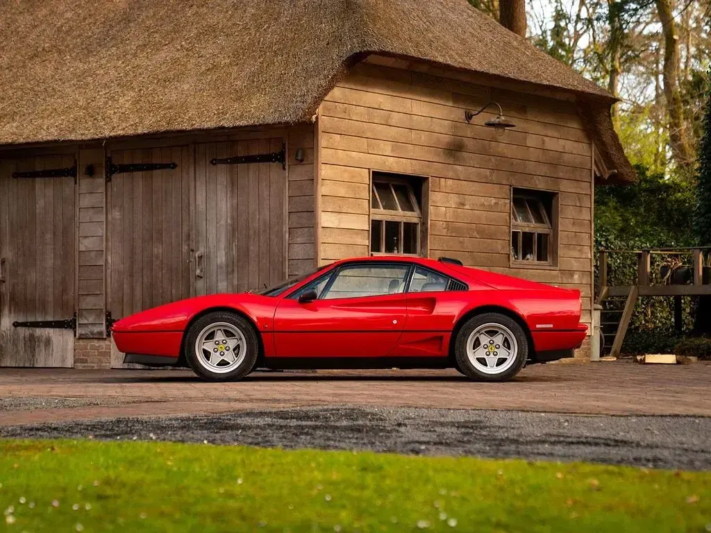 Second-hand Ferrari 208 256 CP (188 kW) 1986 Roșu Coupe