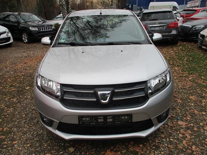 Gebraucht Dacia Sandero Lauréate 75 PS (55 kW) 2013 Silber Kleinwagen