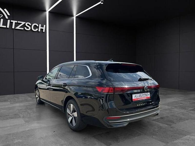 Gebraucht VW Passat Business 150 PS (110 kW) 2024 Schwarz Kombi