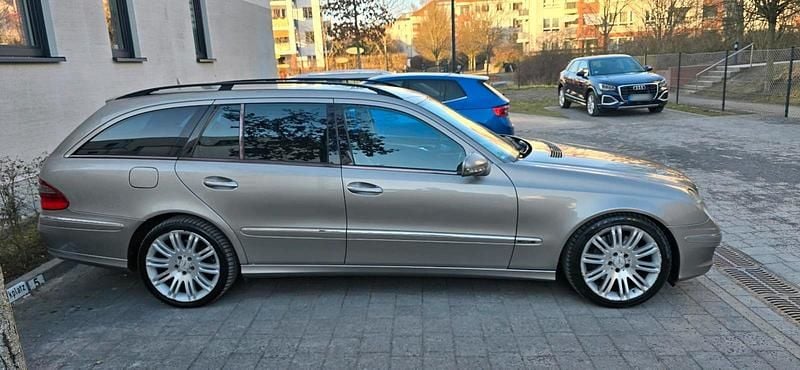 Gebraucht Mercedes E350 272 PS (200 kW) 2008 Gold Kombi