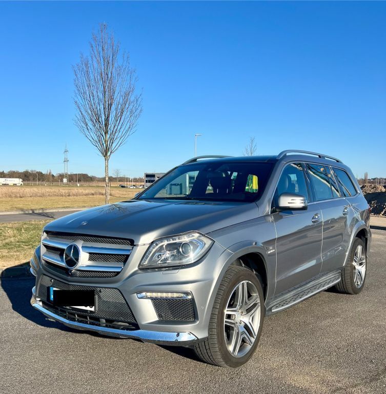 Grau Gebraucht 2014 Mercedes GL500 AMG line SUV | 28.500 € (Fairer Preis) - Bild 1/4