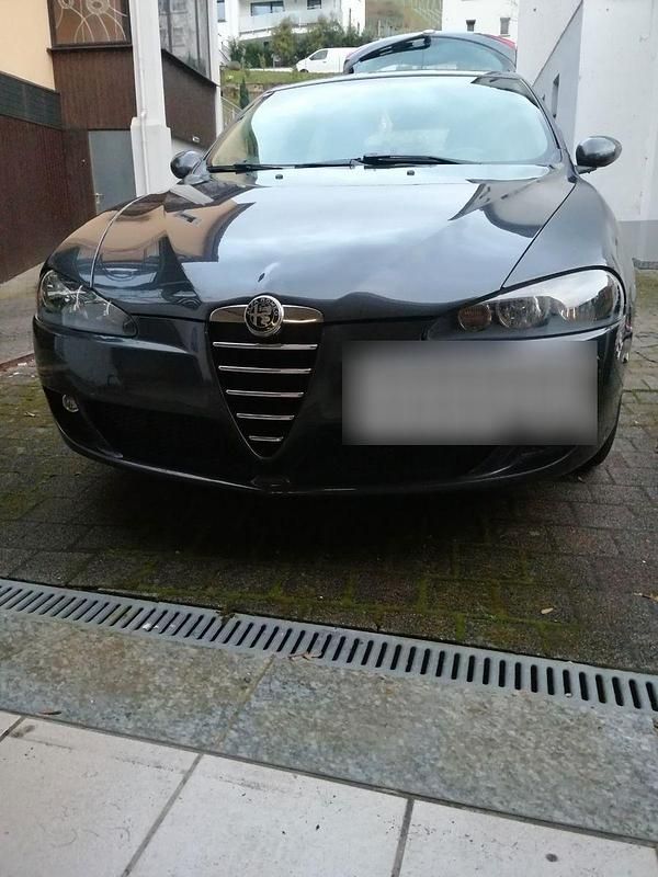 Andere außenfarben Gebraucht 2006 Alfa Romeo 147 Progression Kleinwagen | 550 € - Bild 1/4