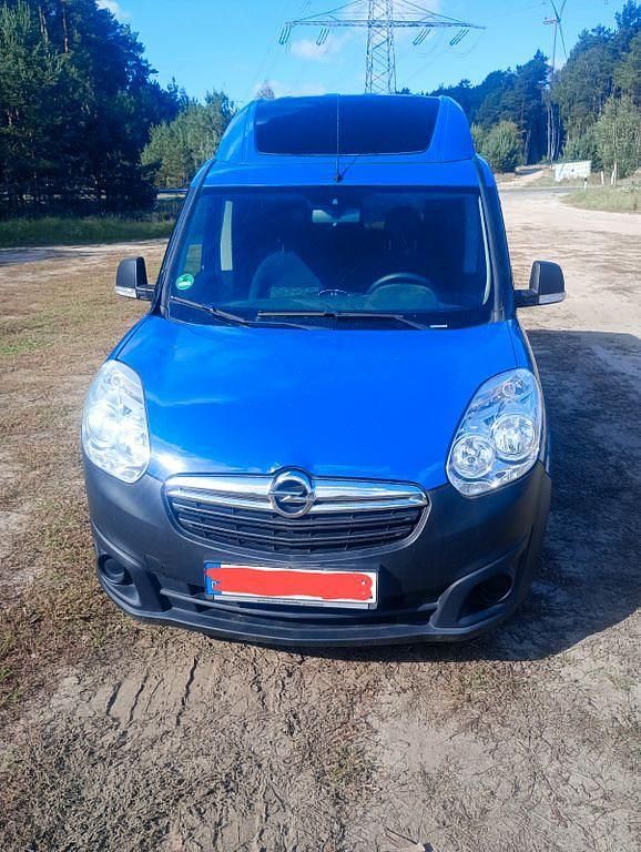 Blau Gebraucht 2018 Opel Combo Edition Van / Kleinbus | 9.200 € (Fairer Preis) - Bild 1/4
