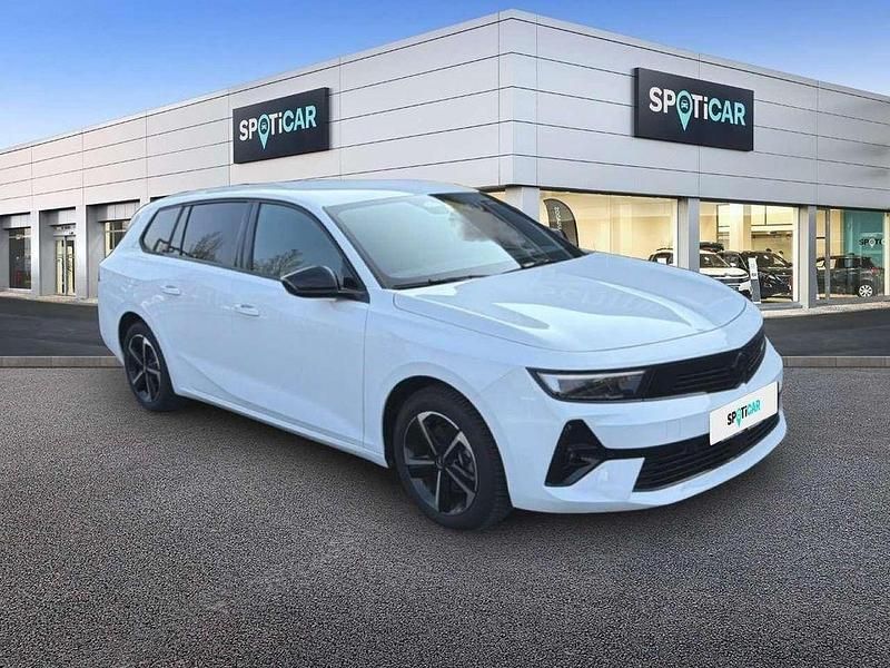 Gebraucht Opel Astra 131 PS (96 kW) 2024 Arktis weiss Kombi