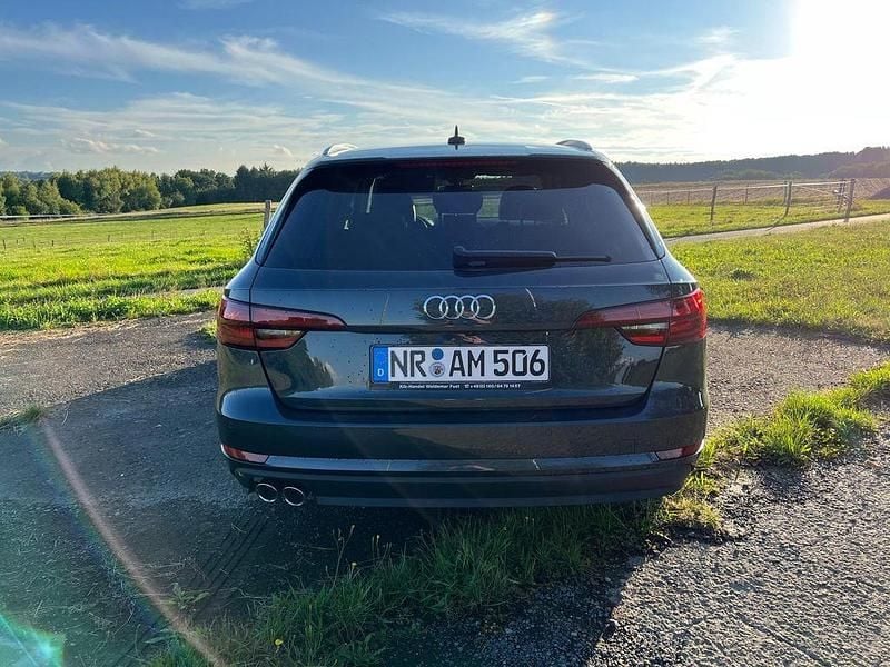 Gebraucht Audi A4 Ambiente 190 PS (139 kW) 2018 Grau Kombi