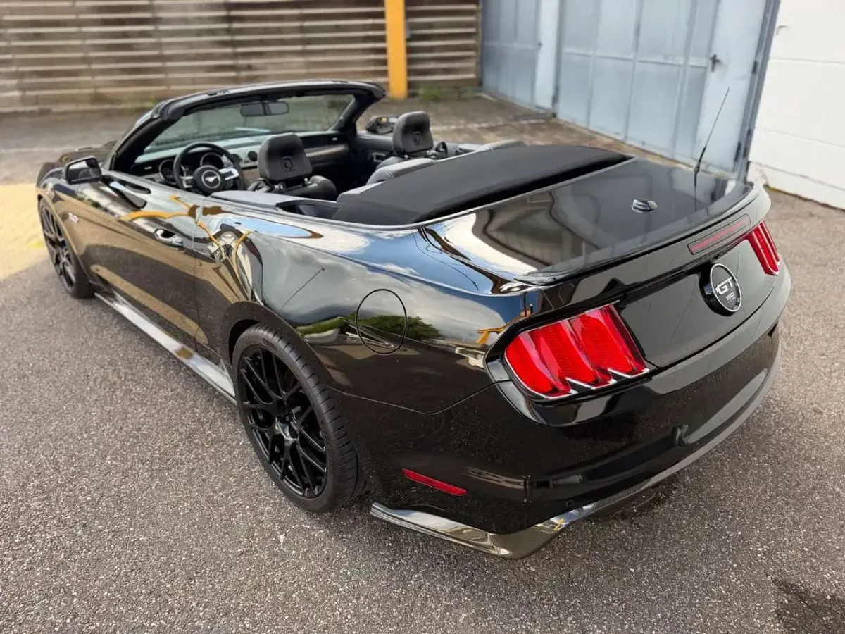 Gebraucht Ford Mustang GT 441 PS (324 kW) 2015 Schwarz Cabrio