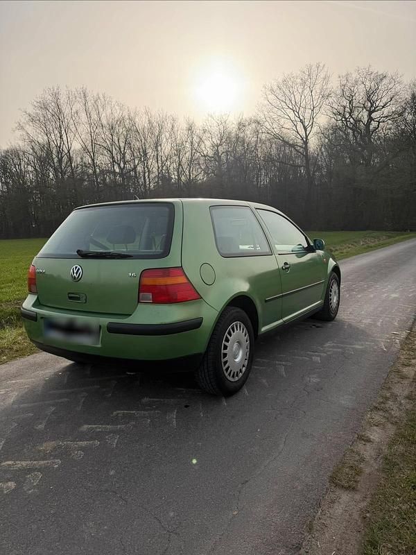 Gebraucht VW Golf IV 101 PS (74 kW) 1999 Grün Kleinwagen