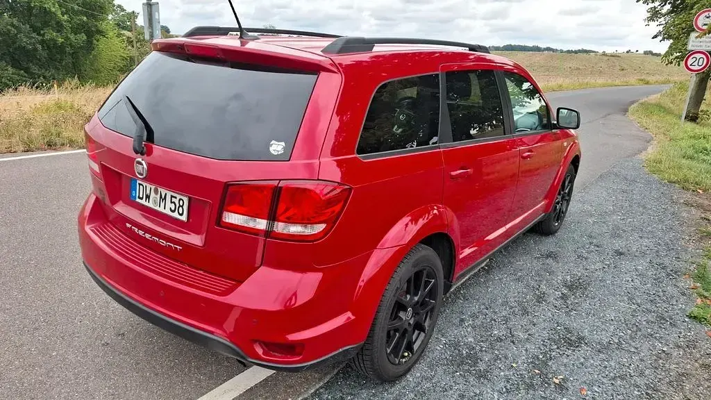 Gebraucht Fiat Freemont Black Code 170 PS (125 kW) 2014 Rot SUV
