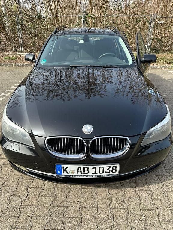 Gebraucht BMW 525 Lifestyle 197 PS (144 kW) 2008 Schwarz Kombi