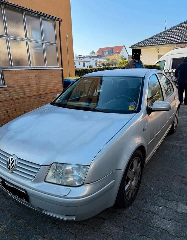 Gebraucht VW Bora 116 PS (85 kW) 1999 Grau Limousine