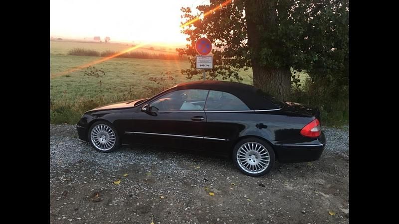 Schwarz Gebraucht 2006 Mercedes CLK200 Cabrio | 5.999 € (Fairer Preis) - Bild 1/4