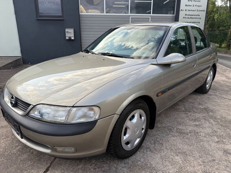 Braun Gebraucht 1997 Opel Vectra Limousine | 2.250 € (Fairer Preis) - Bild 1/4