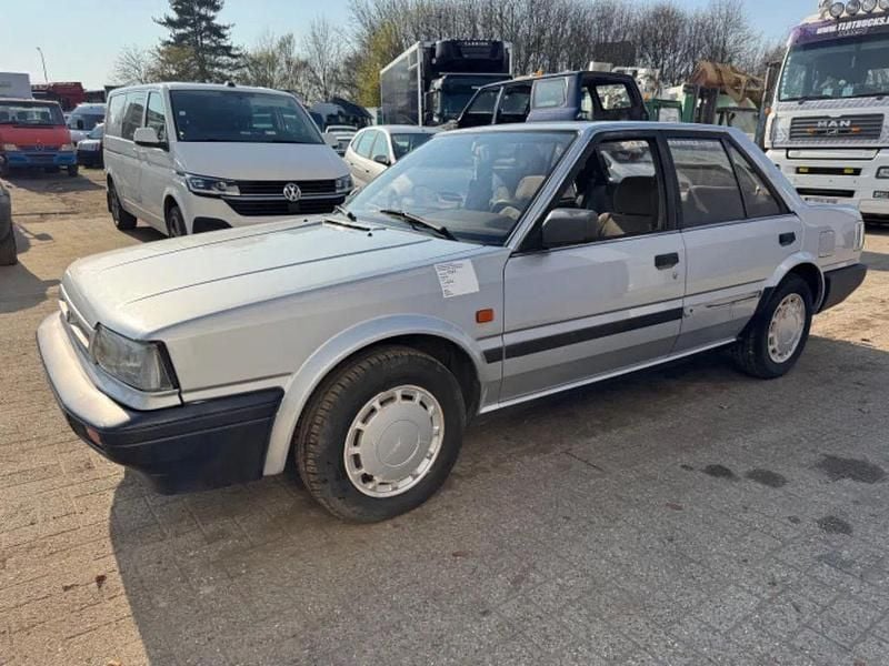Gebraucht Nissan Bluebird 67 PS (49 kW) 1989 Silber Limousine