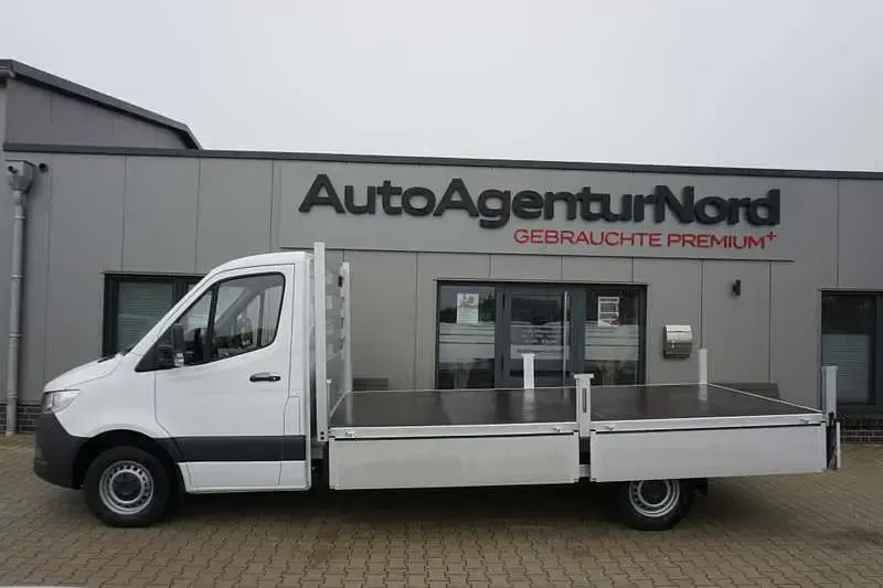 Gebraucht Mercedes Sprinter 190 PS (139 kW) 2023 Weiß Van