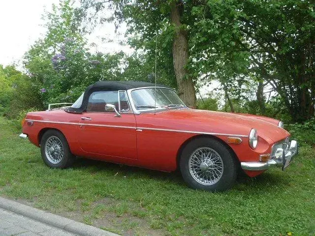 Käytetty MG B 95 HP (69 kW) 1971 Punainen Avoauto