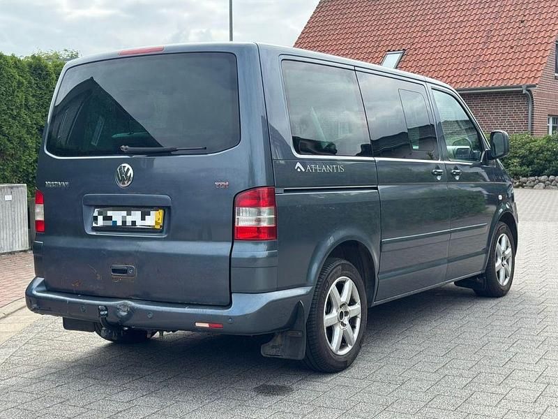 Gebraucht VW Multivan 174 PS (127 kW) 2007 Grau Van