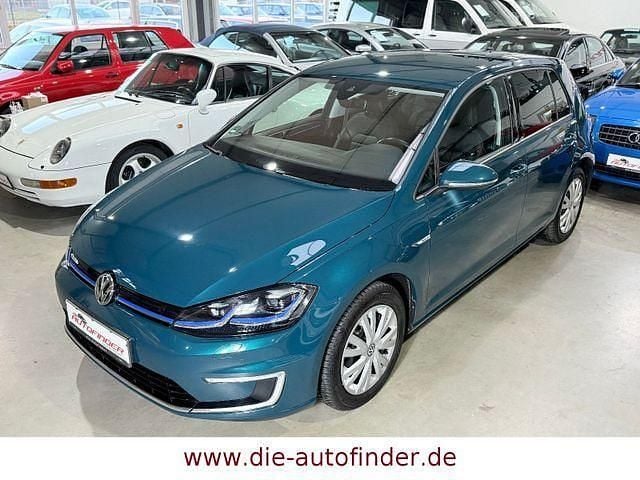 Gebraucht VW Golf 100 kW (136 PS) 2018 Grün Limousine