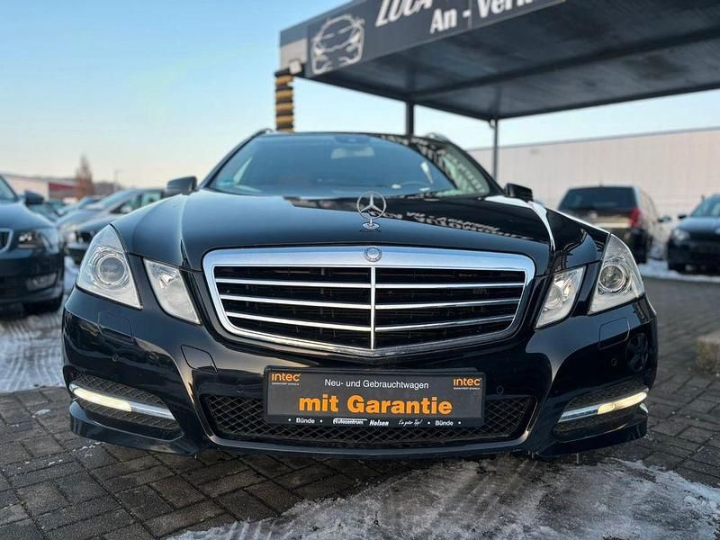 Second-hand Mercedes E250 204 CP (150 kW) 2010 Negru Break
