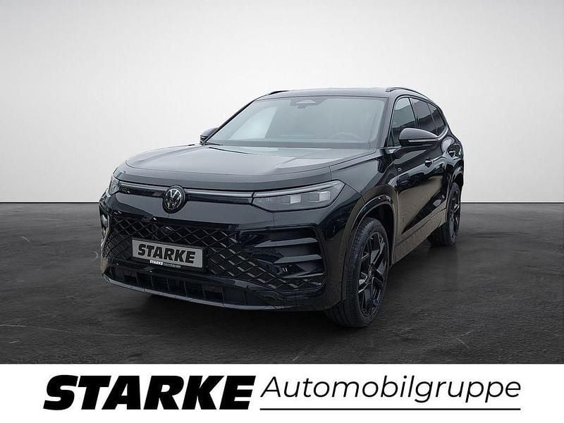 Neu VW Tayron R-line 193 PS (141 kW) 2025 Schwarz (grenadillschwarz metallic) SUV
