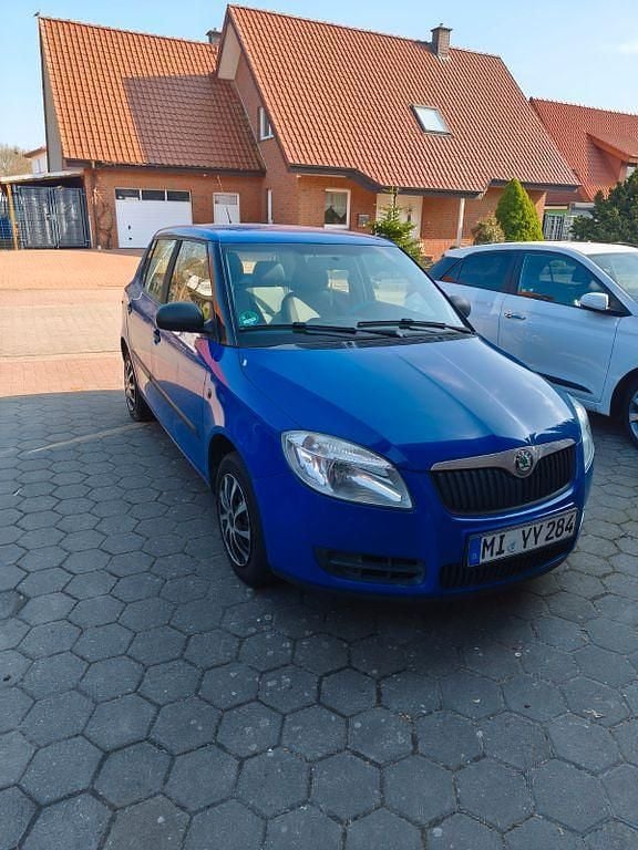 Gebraucht Skoda Fabia 60 PS (44 kW) 2010 Blau Limousine
